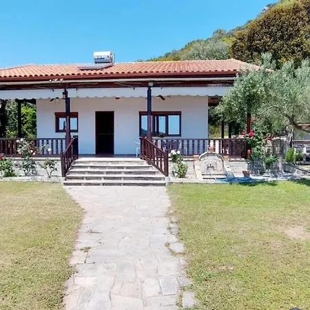 Holiday home Chrysa